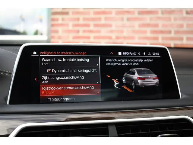 BMW 7 Serie M760Li xDrive 2019 Benzine 16