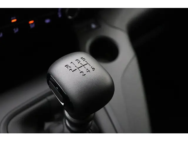 Opel Combo 1.5 100PK L1H1 Edition 2022 Diesel 17