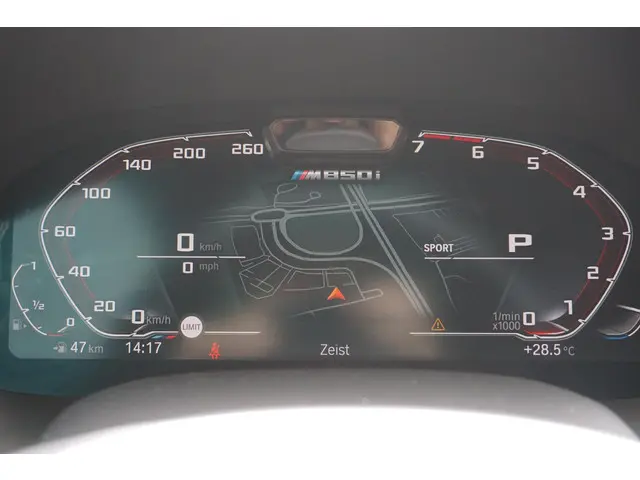 BMW 8 Serie Coupé M850i xDrive 2018 Benzine 10