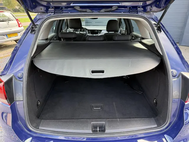 Opel Astra Sports Tourer 1.4 Business+ 2017 Benzine 24