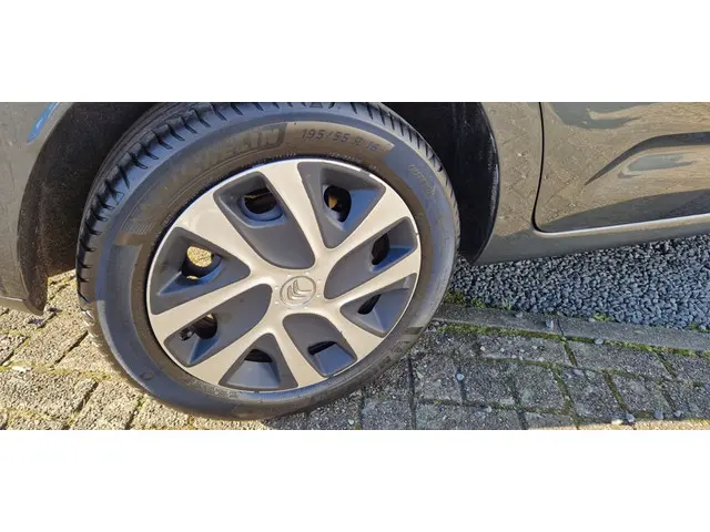 Citroën C3 1.2 PureTech Feel Edition 2016 Benzine 14