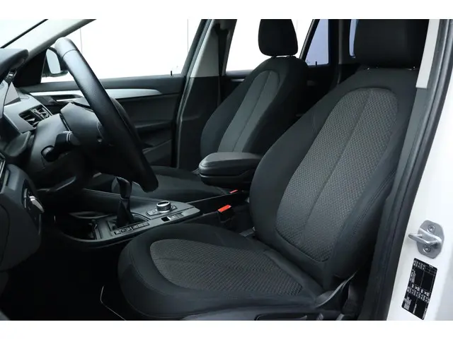 BMW X1 sDrive18d Executive 2017 Diesel 10