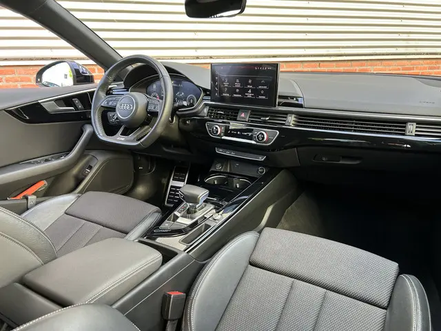 Audi A5 Sportback 40 TFSI S edition 2021 Hybride Benzine 4