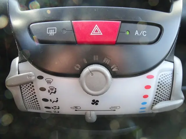 Peugeot 107 1.0 Active AUTOMAAT/AIRCO/LMV/PDC 2013 Benzine 15