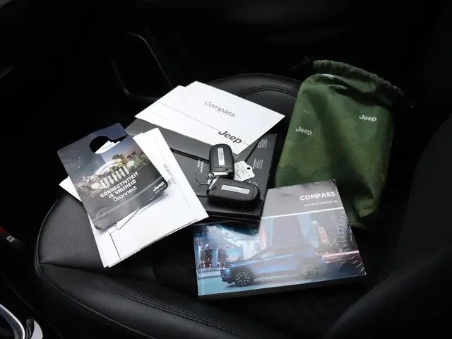 Jeep Compass 1.3T Night Eagle 2021 Benzine 23