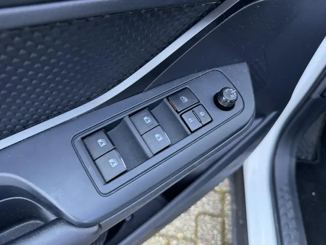 Toyota C-HR 1.2 Turbo Comfort 2019 Benzine 8