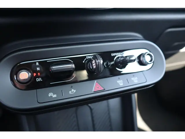 MINI 5-Deurs 2.0 Cooper S 2025 Benzine 18