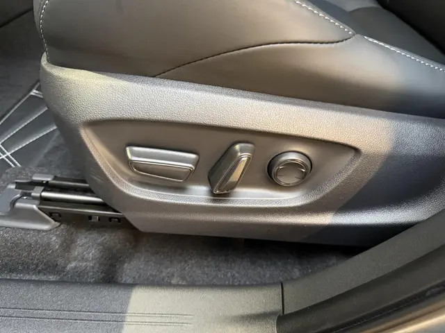 Toyota bZ4X Executive 73 kWh automaat 2025 Elektrisch 13