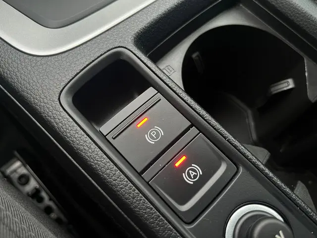 Audi Q3 45 TFSI e edition Plug-in 2024 Hybride Benzine 22