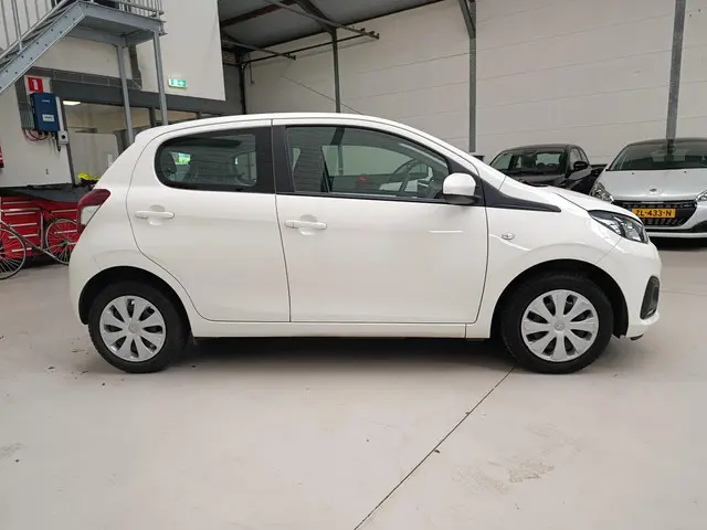Peugeot 108 1.0 e-VTi Active 2018 Benzine 12