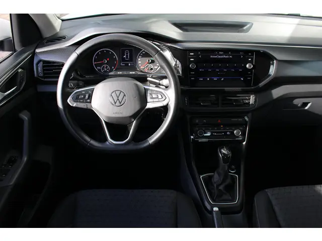 Volkswagen T-Cross 3