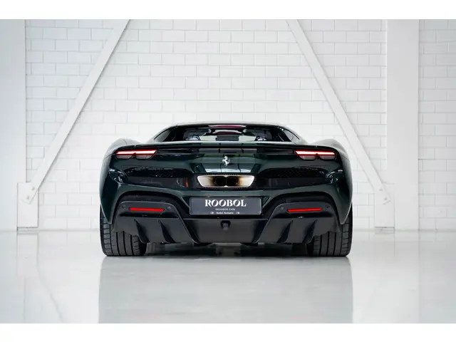 Ferrari 296 GTB 2024 Hybride Benzine 4