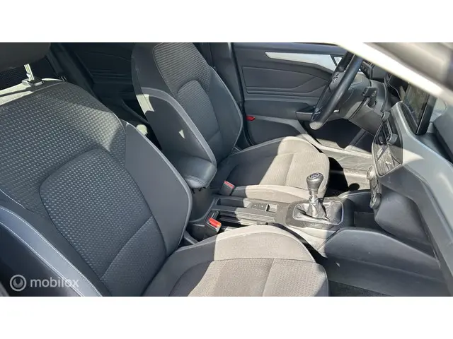 Ford Focus 1.0 EcoBoost Trend Edition 2018 Benzine 9