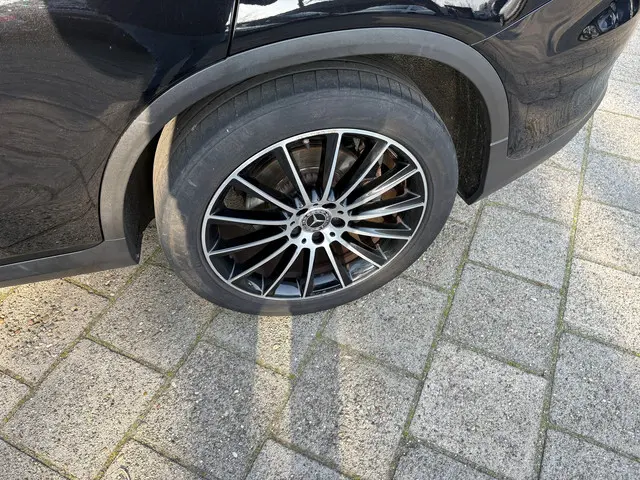 Mercedes-Benz GLC 250 4MATIC Premium 2019 Benzine 9