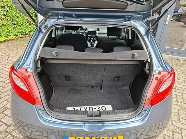 Mazda 2 1.3 Silver Edition 2014 Benzine 18
