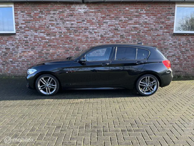 BMW 1 Serie 120i M Sport 2015 Benzine 2