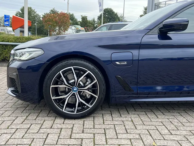 BMW 5 Serie 530e M-Sport Plus 2023 Hybride Benzine 55
