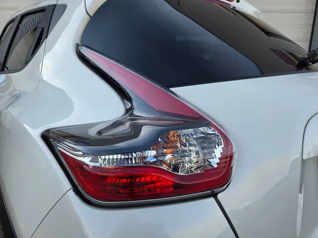 Nissan Juke 1.2 DIG-T S/S Tekna 2016 Benzine 13