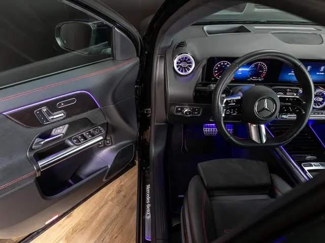 Mercedes-Benz GLA 250 e AMG Line 2024 Hybride Benzine 17