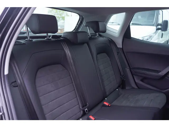 SEAT Arona 1.0 TSI Style Ambition 2021 Benzine 37