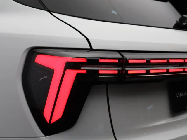 Lynk & Co 01 1.5 More 2025 Hybride Benzine 27