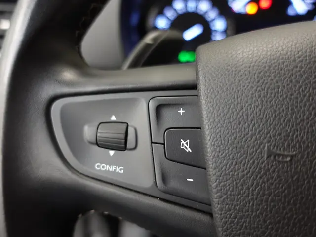 Opel Vivaro 2.0 BlueHDi 145PK L3 Automaat 2023 Diesel 13