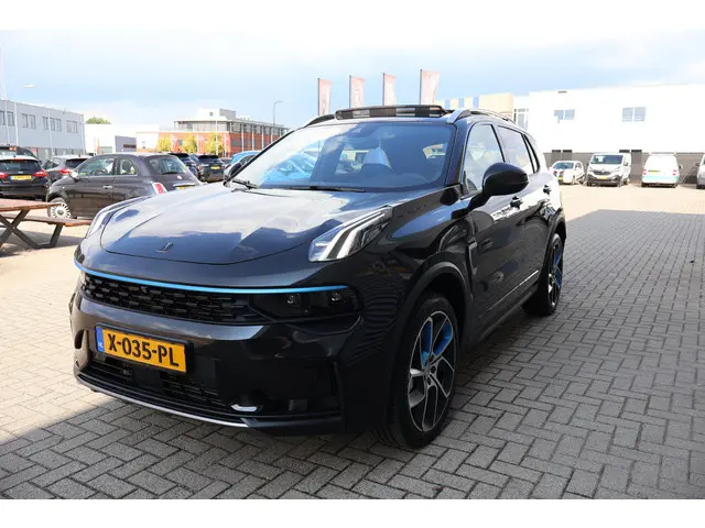 Lynk & Co 01 1.5 2024 Hybride Benzine 11