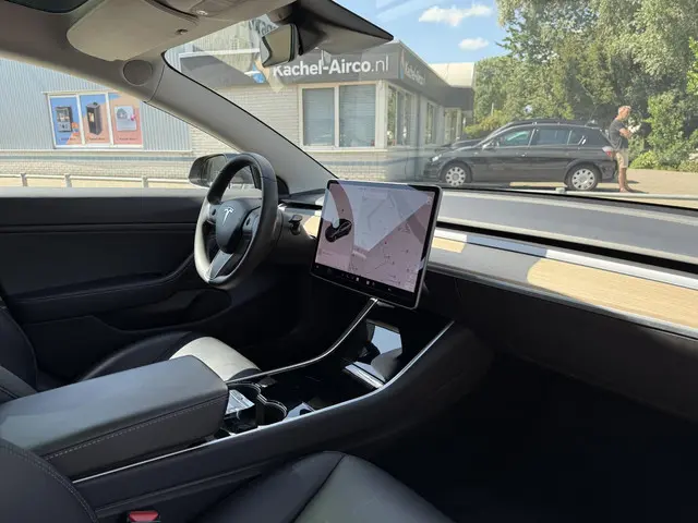 Tesla Model 3 Long Range AWD Dual 2019 Elektrisch 13