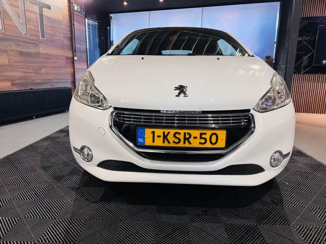 Peugeot 208 1.6 THP XY 2013 Benzine 7