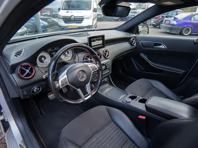 Mercedes-Benz A-Klasse 250 Sport 2014 Benzine 10
