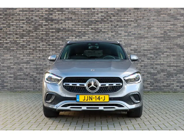 Mercedes-Benz GLA 250 e Style 2022 Hybride Benzine 63