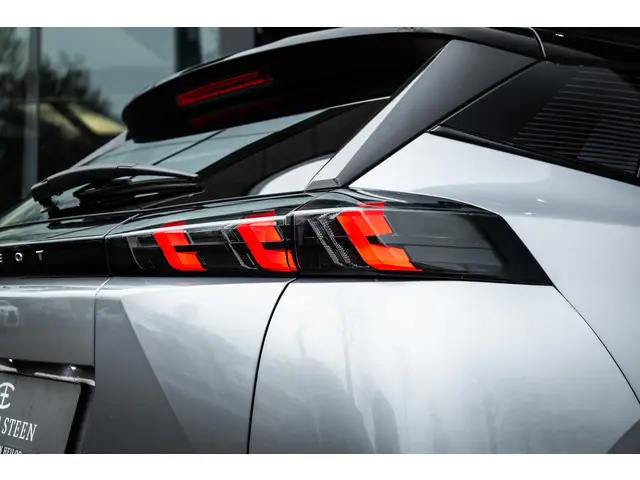 Peugeot e-2008 EV GT Première 50 kWh 2020 Elektrisch 24