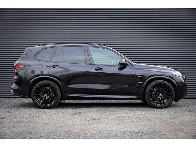 BMW X5 xDrive50e M-Sport 2023 Hybride Benzine 3