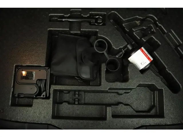 Toyota C-HR 1.8 Hybrid Executive 2022 Hybride Benzine 33