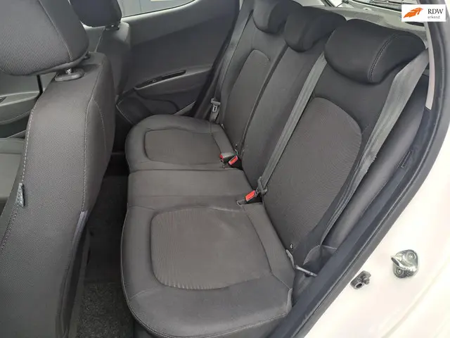 Hyundai i10 1.0i i-Motion 2015 Benzine 19