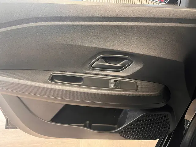 Dacia Sandero 1.0 TCe 90 Expression 2023 Benzine 13