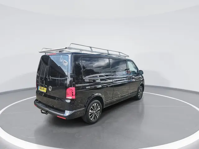 Volkswagen Transporter 2.0 TDI L2H1 28 2021 Diesel 8