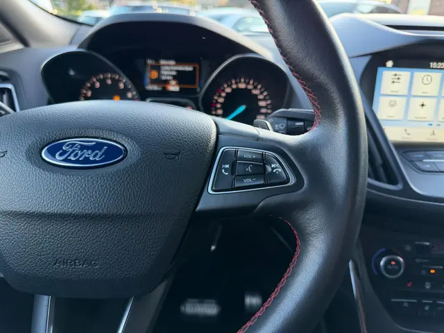 Ford Kuga 1.5 EcoBoost Vignale 2018 Benzine 13