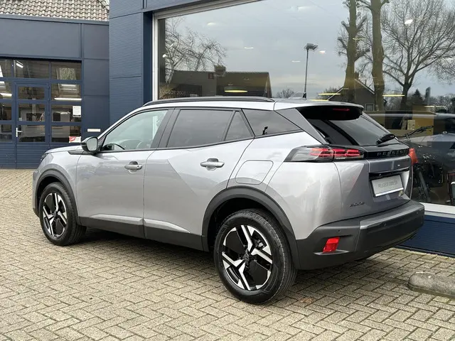 Peugeot 2008 1.2 Turbo 100 PK Allure 2025 Benzine 4