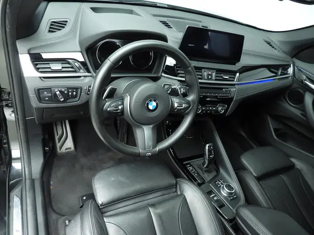 BMW X1 sDrive20i High Executive 2020 Benzine 7