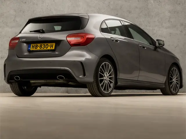 Mercedes-Benz A-Klasse 180 AMG Sport 2015 Benzine 5