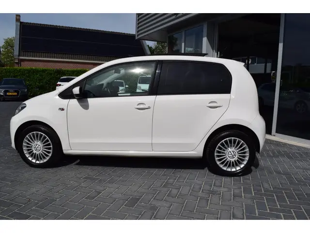 Volkswagen up! 1.0 high up! BlueMotion 2014 CNG 5