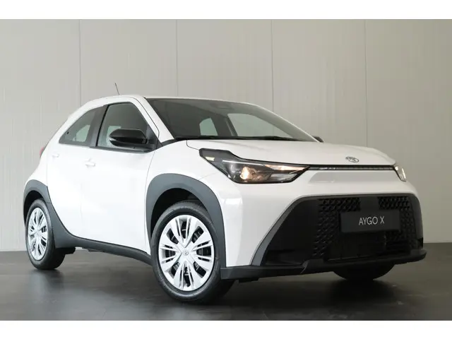Toyota Aygo X Hybrid 115 play, 2026 Hybride Benzine 12