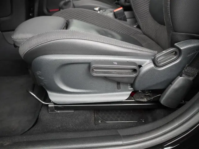 MINI Countryman Cooper Chili 2019 Benzine 23