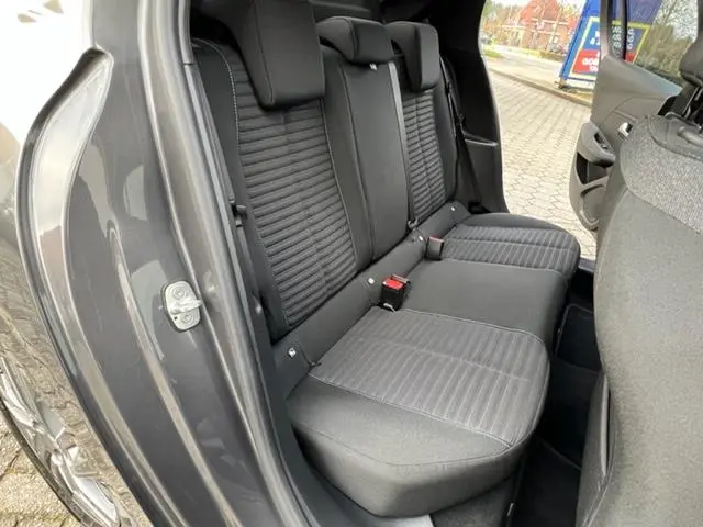 Peugeot 208 1.2 PureTech Allure 2022 Benzine 23