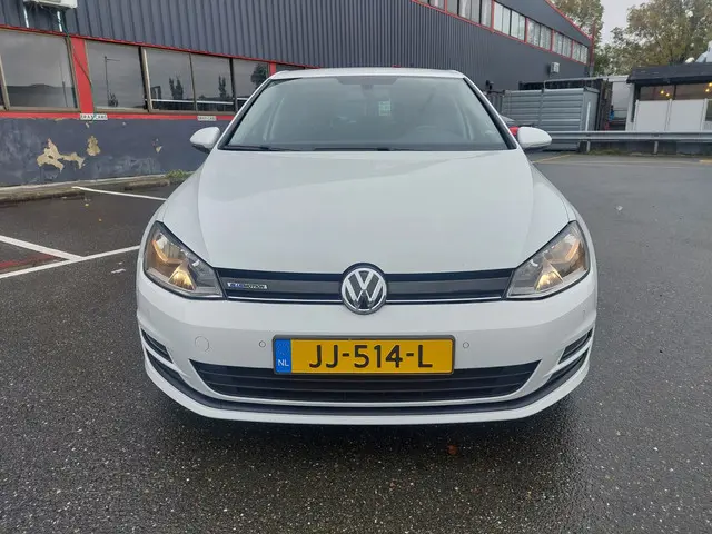 Volkswagen Golf 1.0 TSI Comfortline 2016 Benzine 8