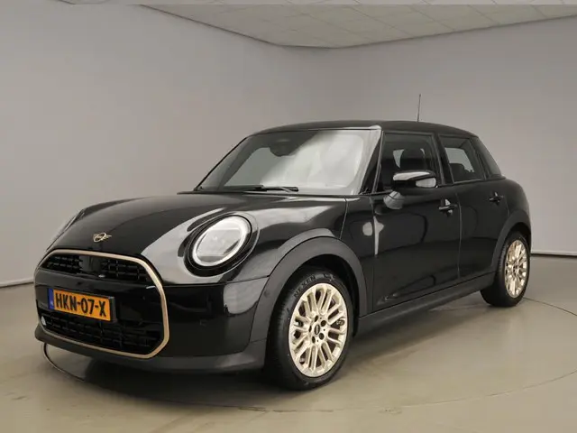 MINI 5-Deurs Cooper C 2025 Benzine 35