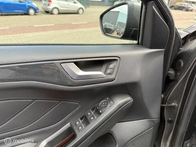 Ford Focus 1.5 EcoBlue ST Line AUTOMAAT 2018 Diesel 24