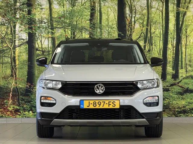 Volkswagen T-Roc 1.5 TSI Sport 2019 Benzine 2