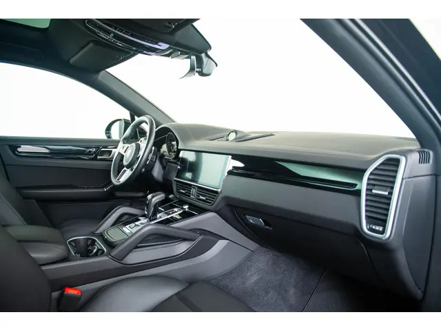 Porsche Cayenne Coupé 3.0 E-Hybrid 2021 Hybride Benzine 55